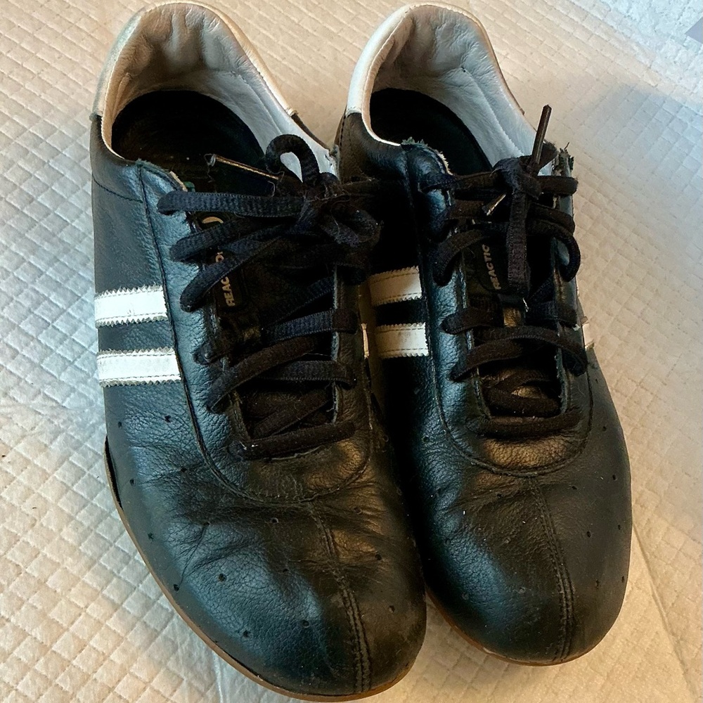 Kenneth Cole Reaction Women’s Black Sneakers – Size 7– Retro Striped – Leather